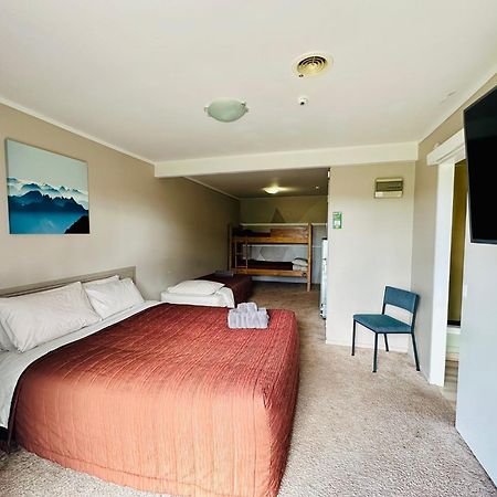 The Crossing Lodge & Backpackers Erua Экстерьер фото