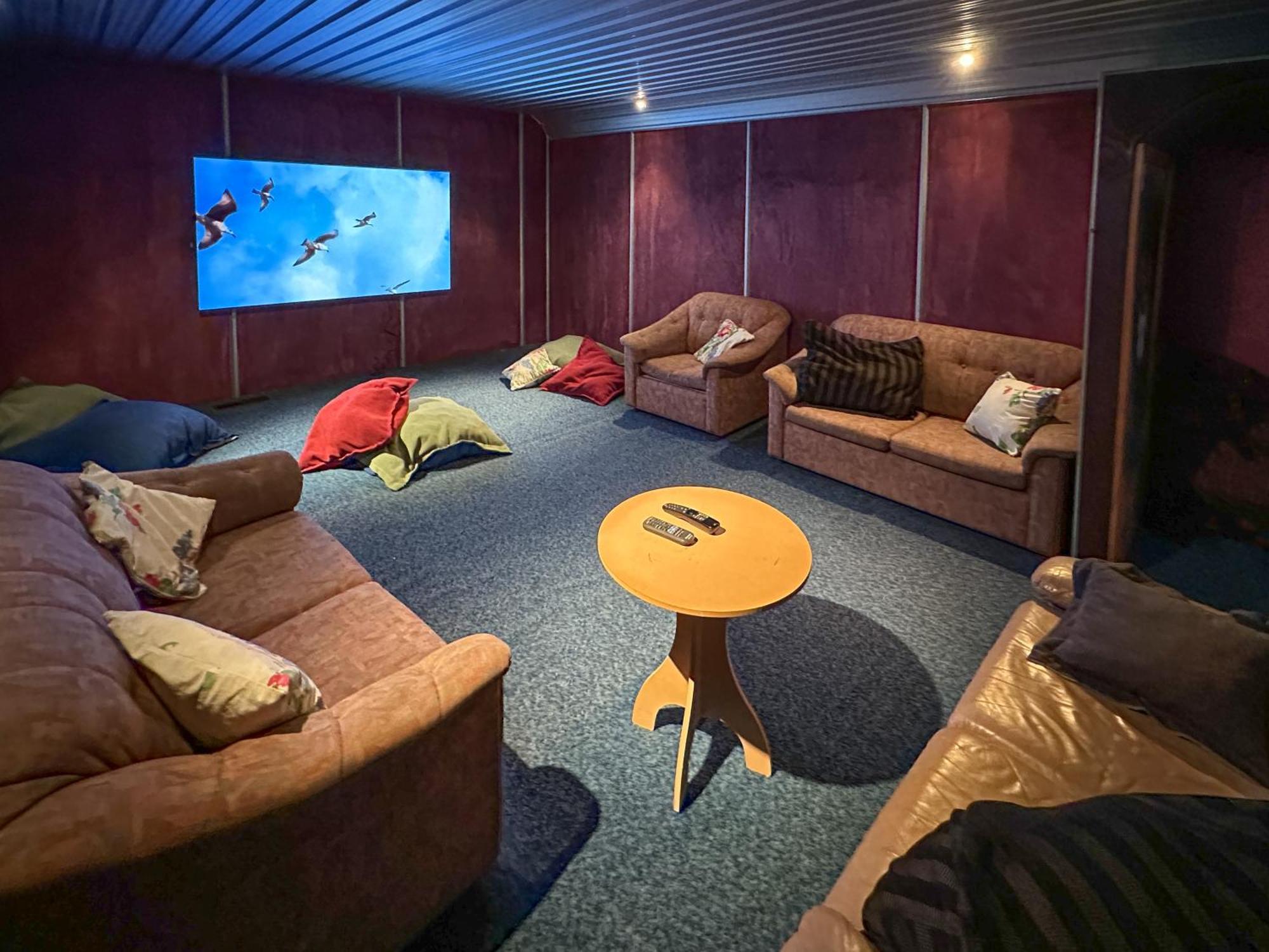 The Crossing Lodge & Backpackers Erua Экстерьер фото